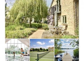 Oakleigh Cottage - lakes, spa, pools, sports, nature reserve